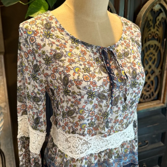 Altar’d State Floral Chiffon Retro Peasant top - Picture 10 of 16